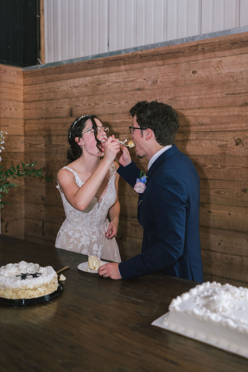 Meredith_John_Holston_Springs_Knoxville_Wedding_Alexandra_Adkisson_Photo-720