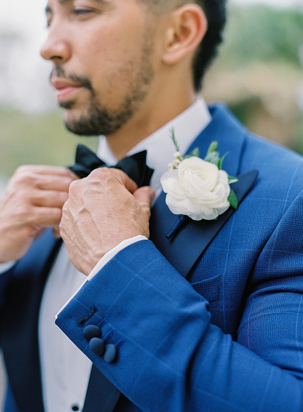 Posh Peony Newhall Mansion Piru Lush White Floral and Greenery Wedding_0010