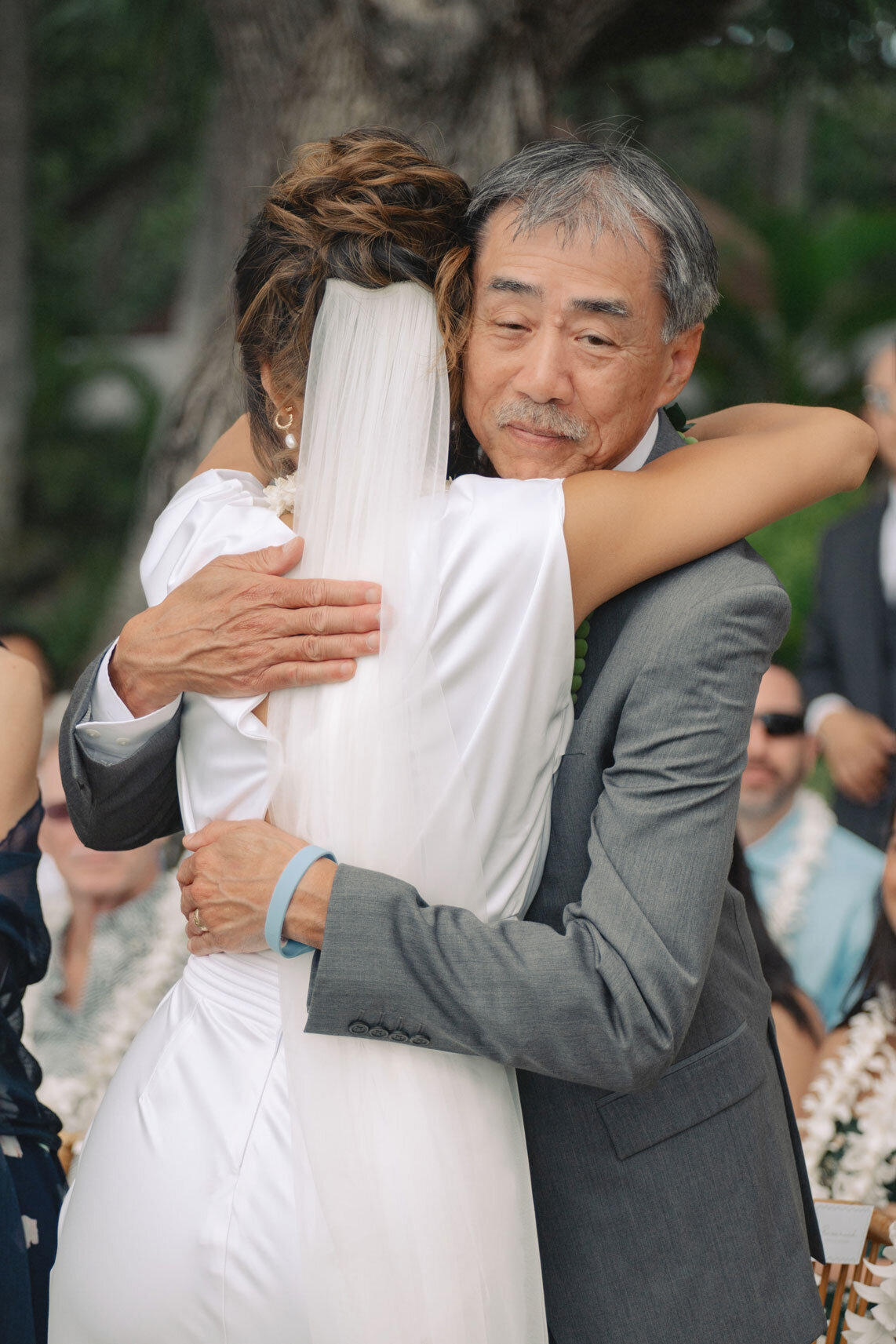 four_seasons_resort_oahu_ko_olina_wedding_picture_44