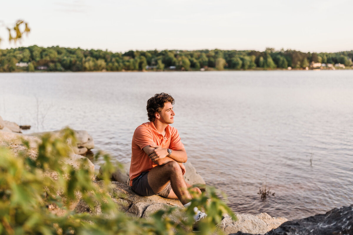 johnson-city-senior-photographer-boone-lake