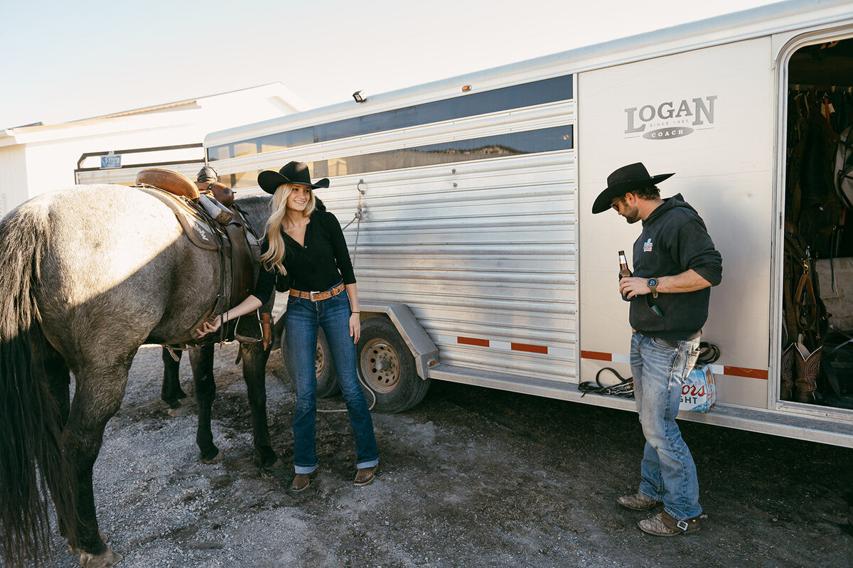 presley-gray-photo-montana-western-ranch-couples-photoshoot-1465