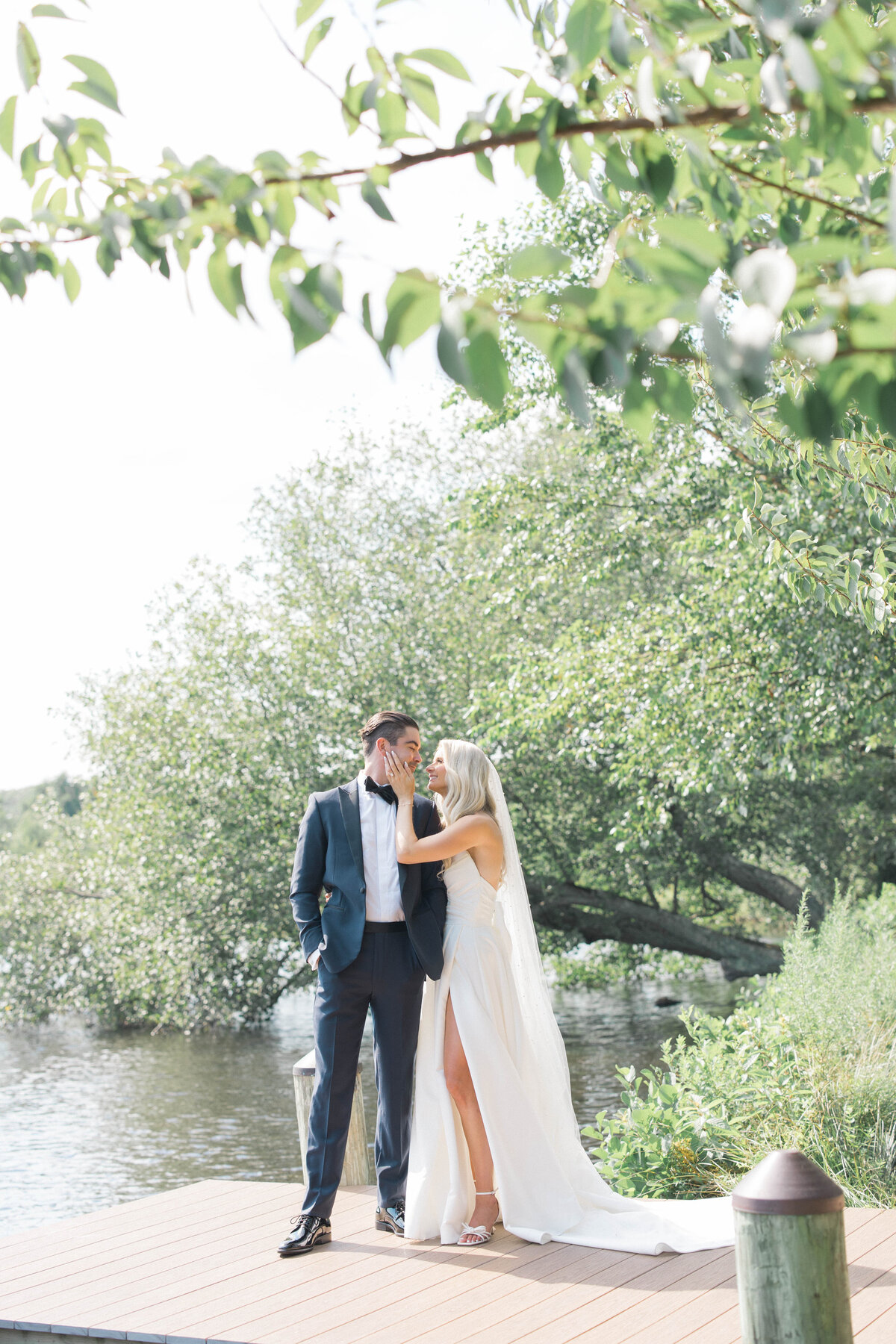 Molly Sue Photography Wedding at The Mill Lakeside Manor72