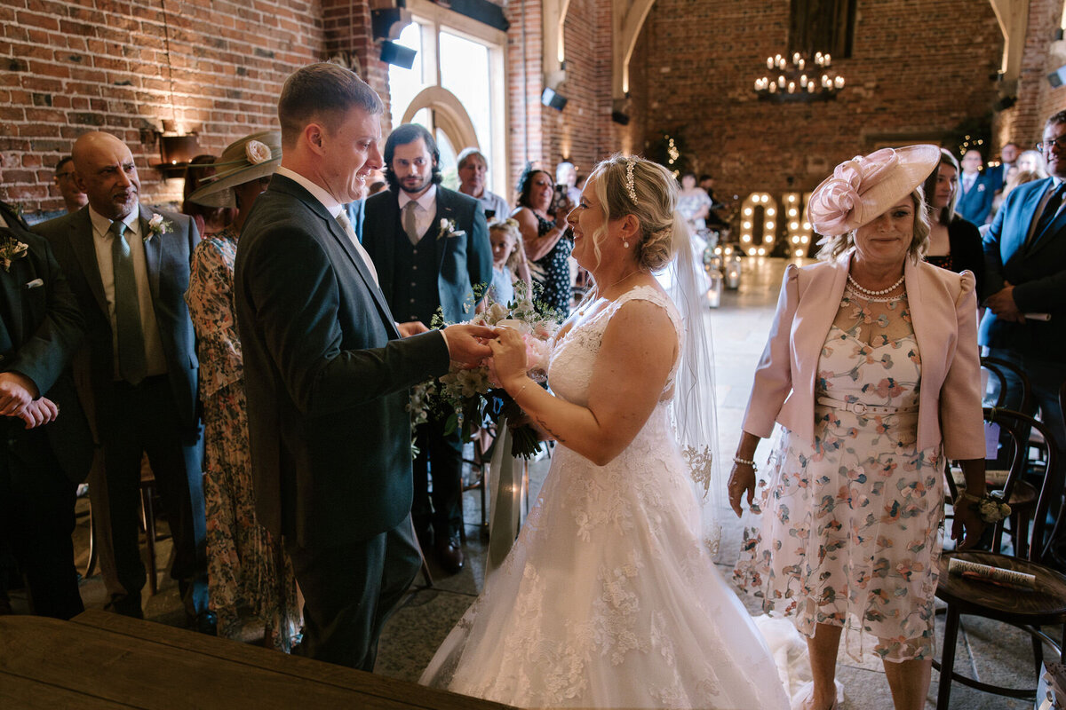 0189Sophie & Ross - Hazel Gap Barn - Dan Tomkins Photography-1