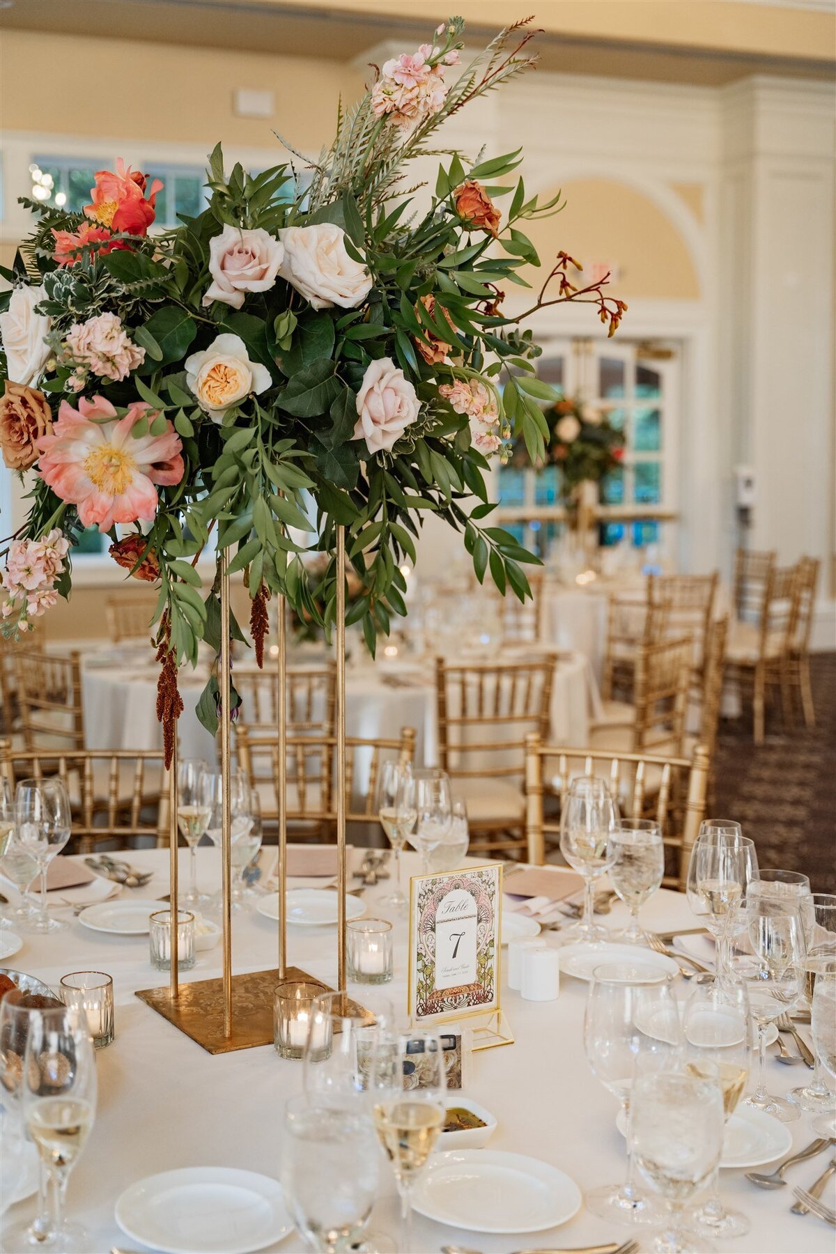 tall-enterpiece-le-chateau-wedding-westchester-ny-enza-events