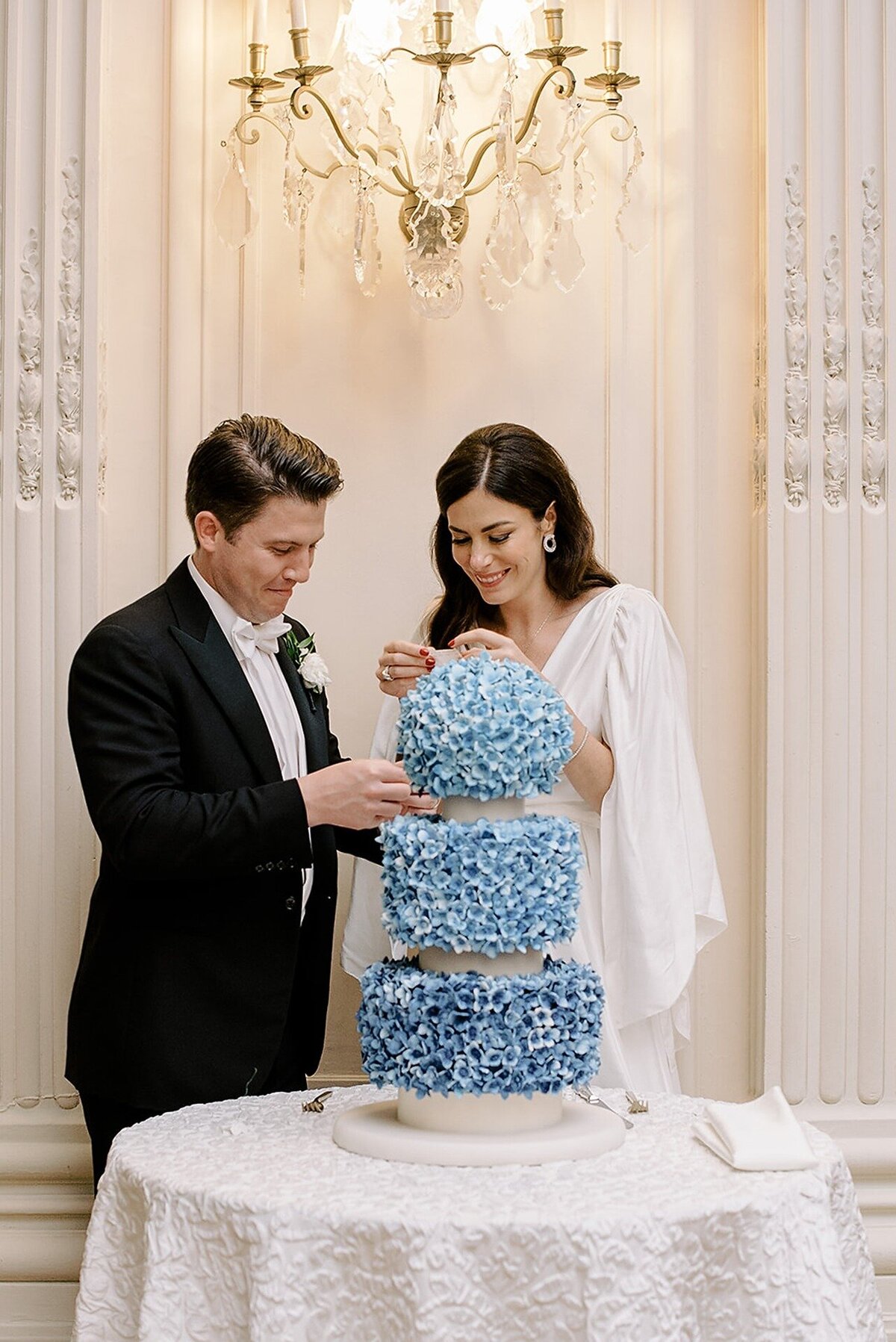 leila-james-events-newport-ri-wedding-planning-luxury-events-evie-and-mike-classic-elegance-rosecliff-mansion-stephanie-vegliante-photography-73