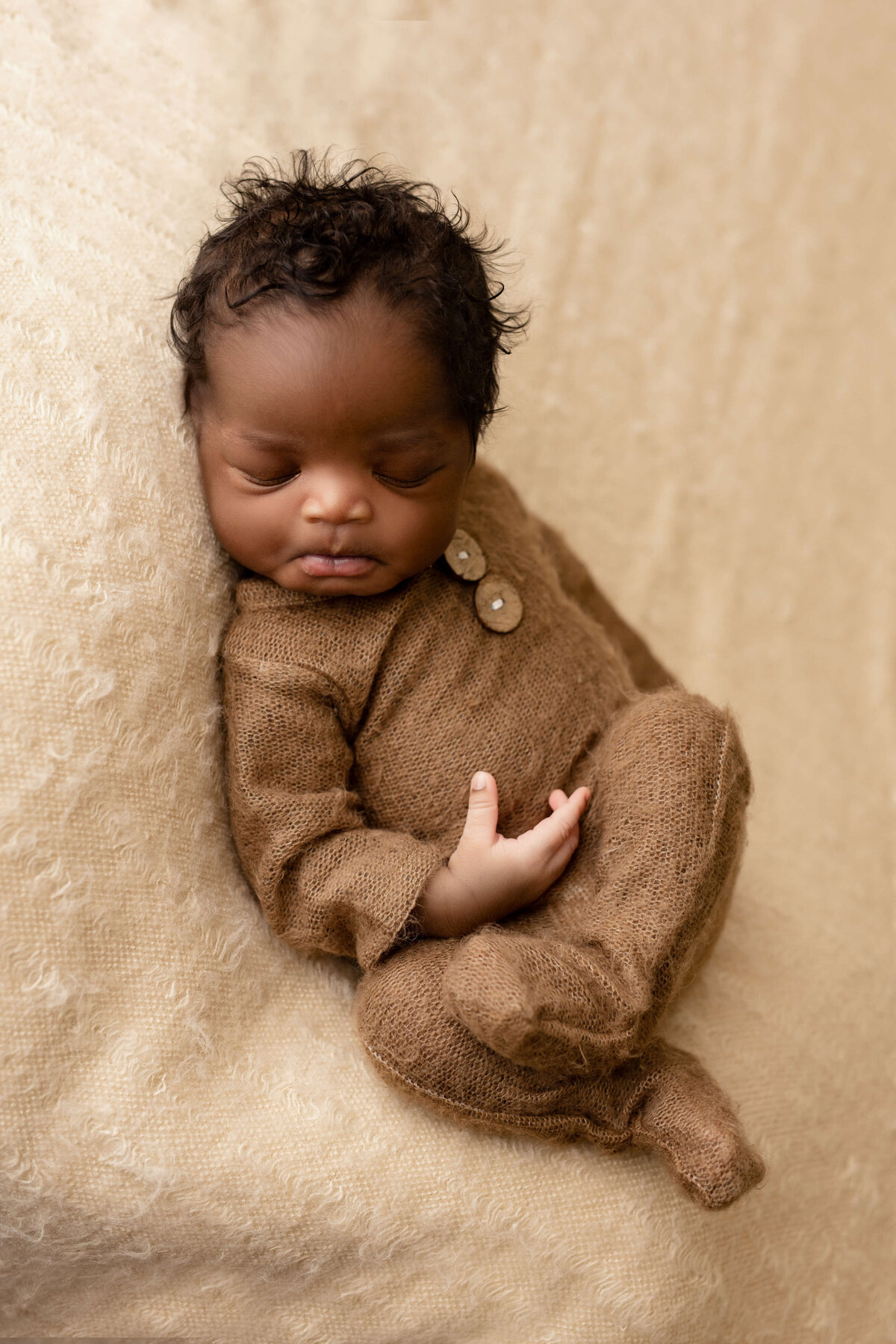 Brookfield-Newborn-Photographer-9