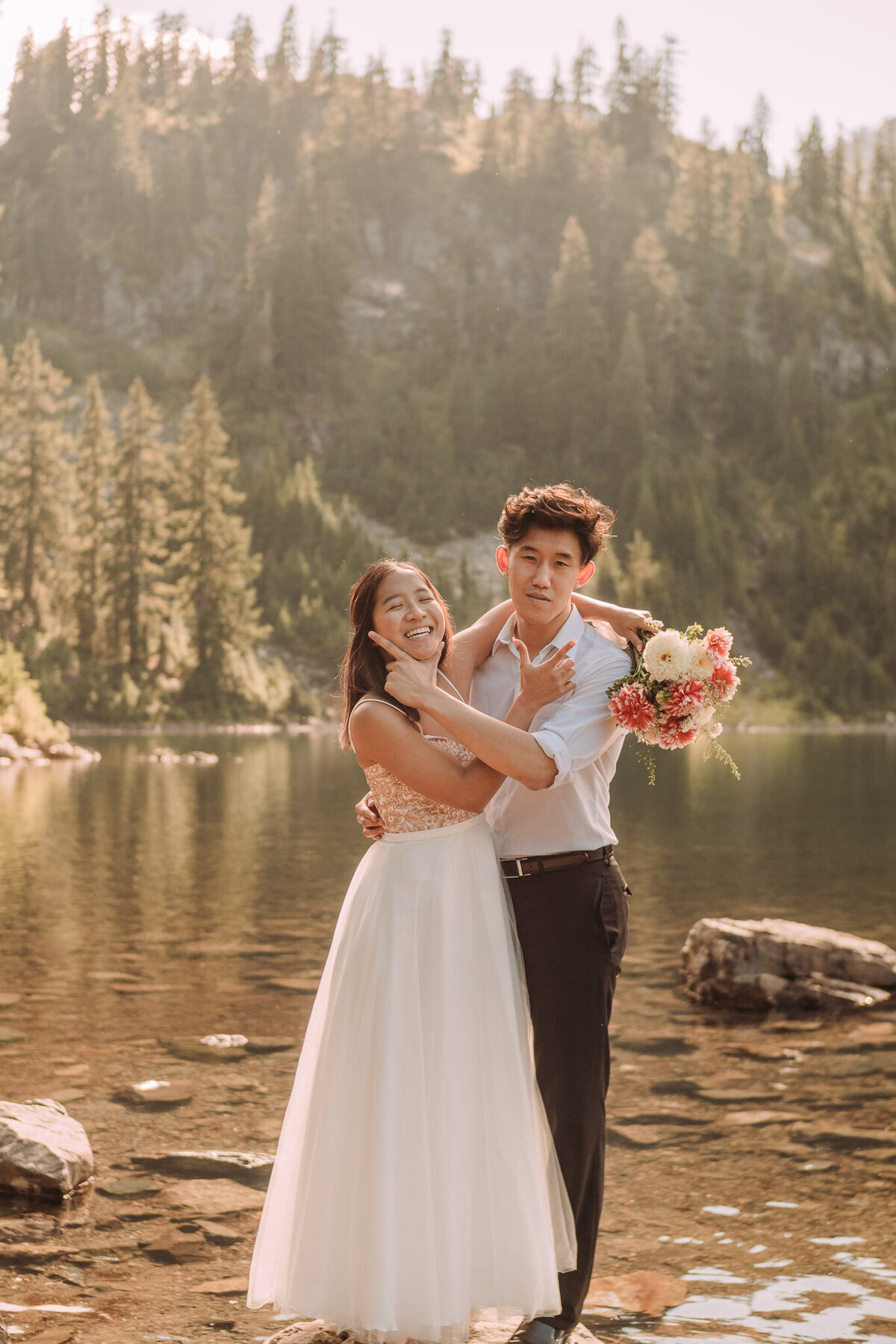 Joyce Li Photography Destination Wedding Elopement Engagement Lifestyle Portrait Photographer West Coast Seattle Washington California snowlakeengagement-13
