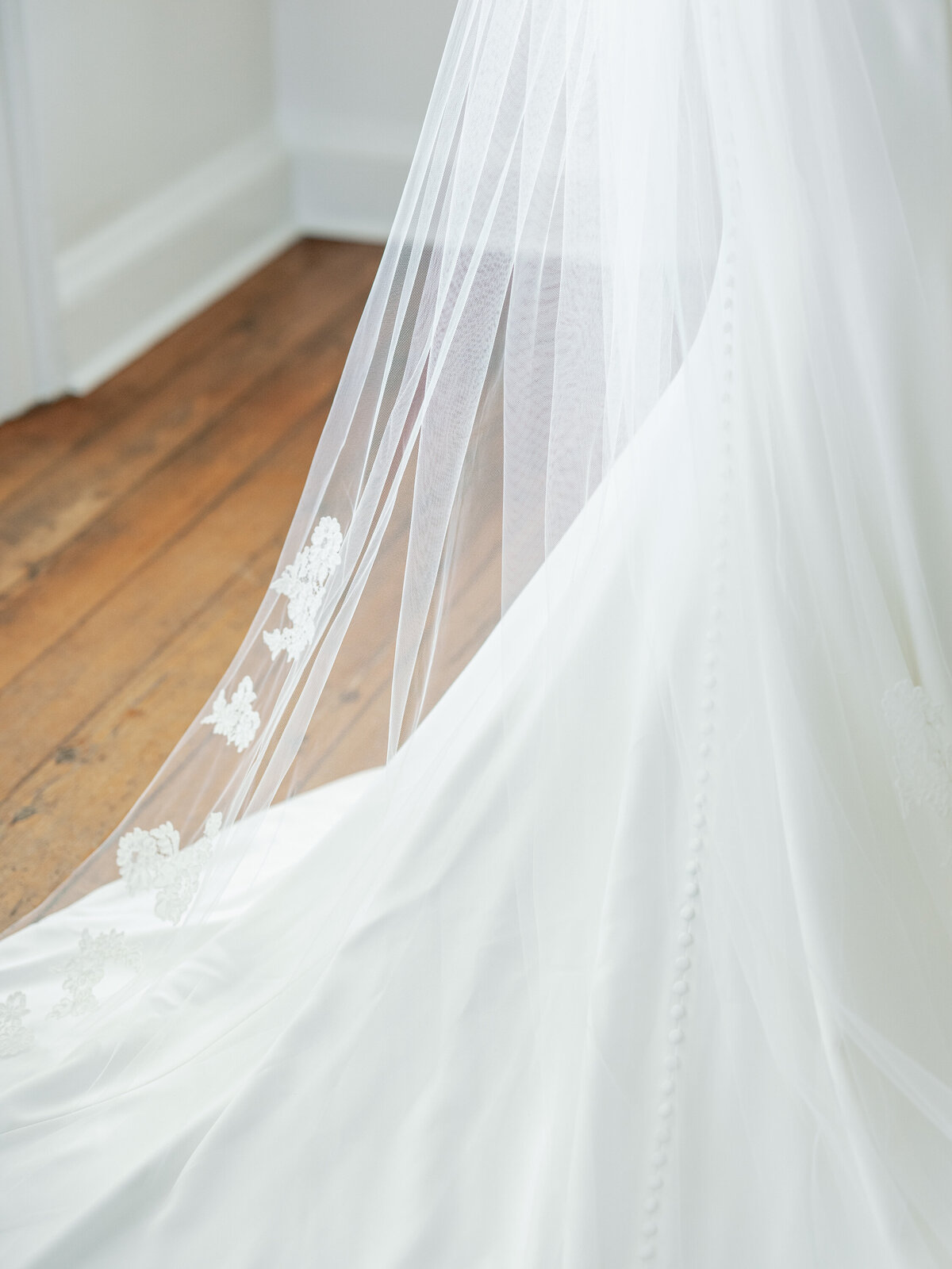 Charleston wedding at Lukes Chapel and Gadsden House - 10