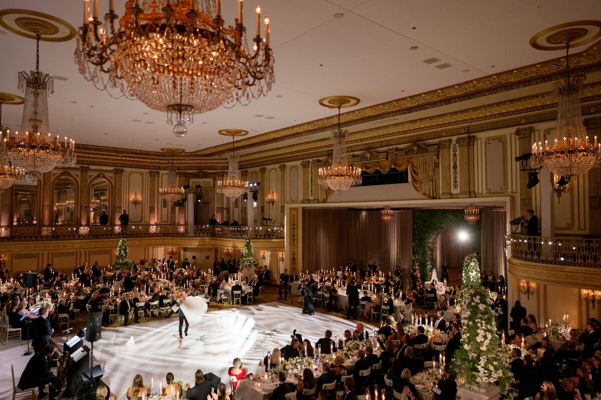 chicago-luxury-winter-wedding-at-old-st-pats-133