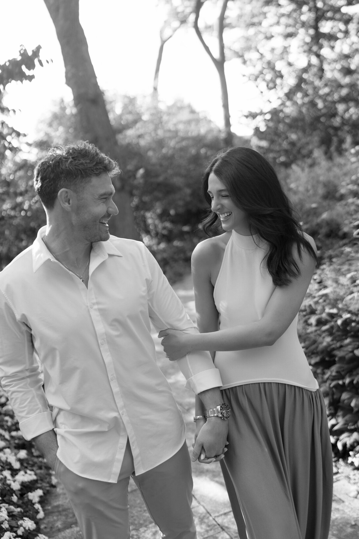 Aspen-Avenue-Chicago-Wedding-Photographer-Engagement-Session-Northwestern-University-Evanston-Prada-Puppy-Editorial-Candid-Stylist-Beach-4