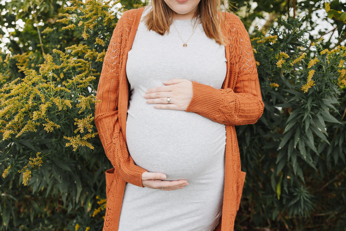Etobicoke maternity portraits