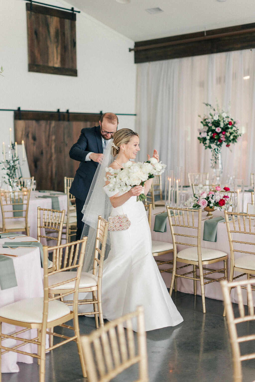 Frances_Floral_Wedding_Flowers_Crimsonlane