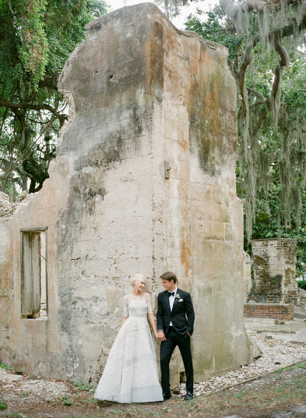 sea-island-wedding-ruins-couple-portrait