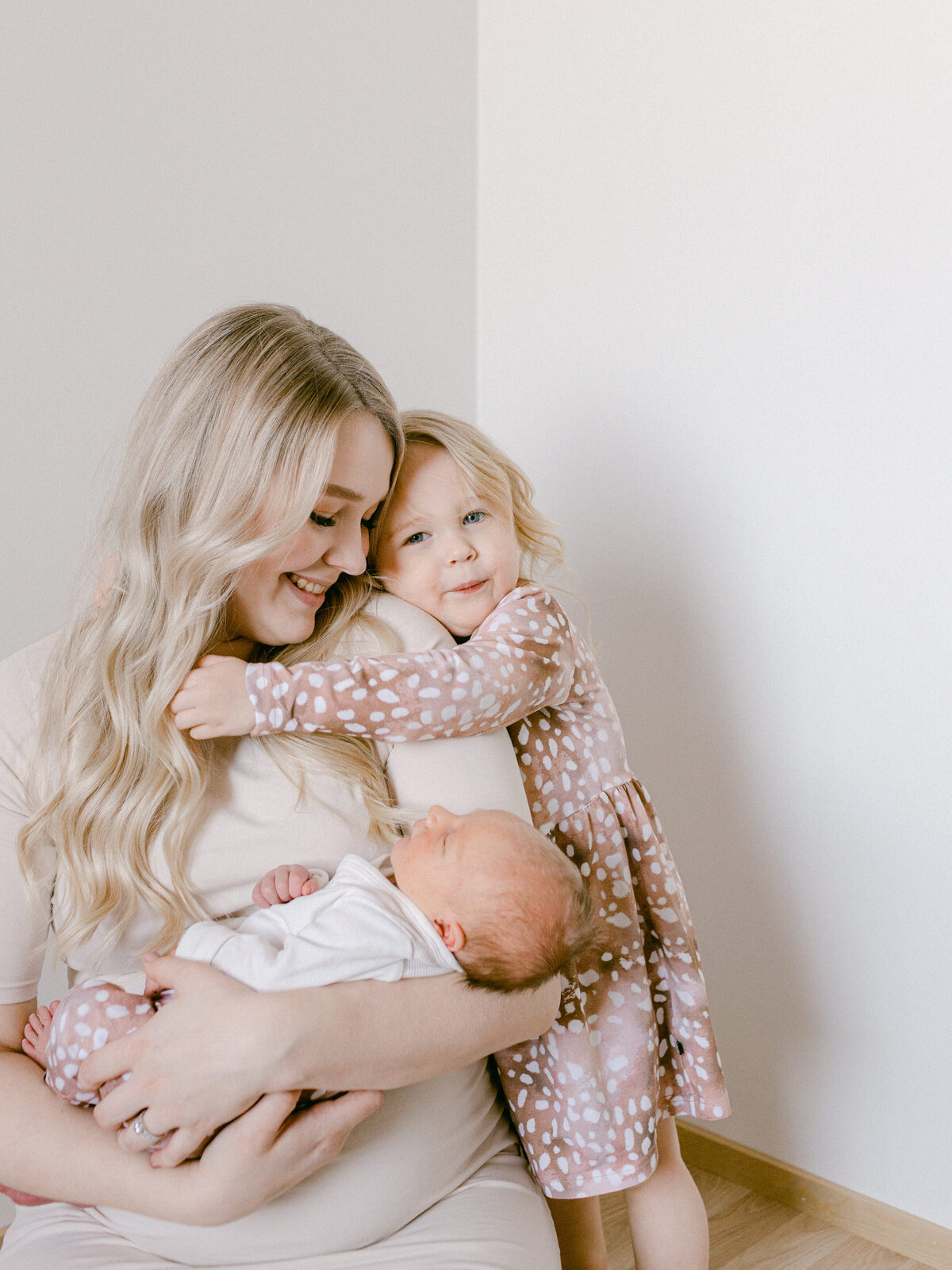 Jenni-Tuominen-photography-lifestyle-perhekuvaus-vastasyntyneenkuvaus-tampere5