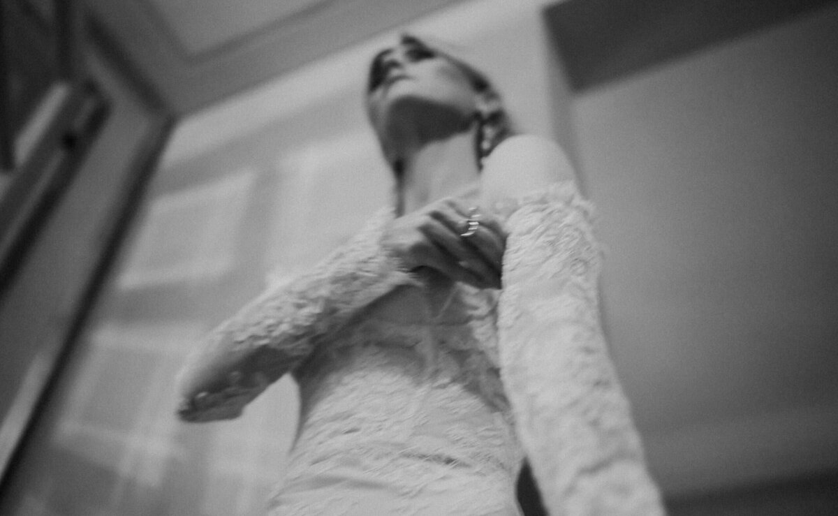 bride getting ready borgo santo pietro exclusive wedding photography 