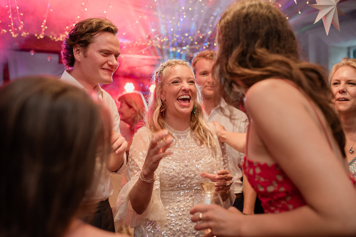 wedding-photography-7-party-05