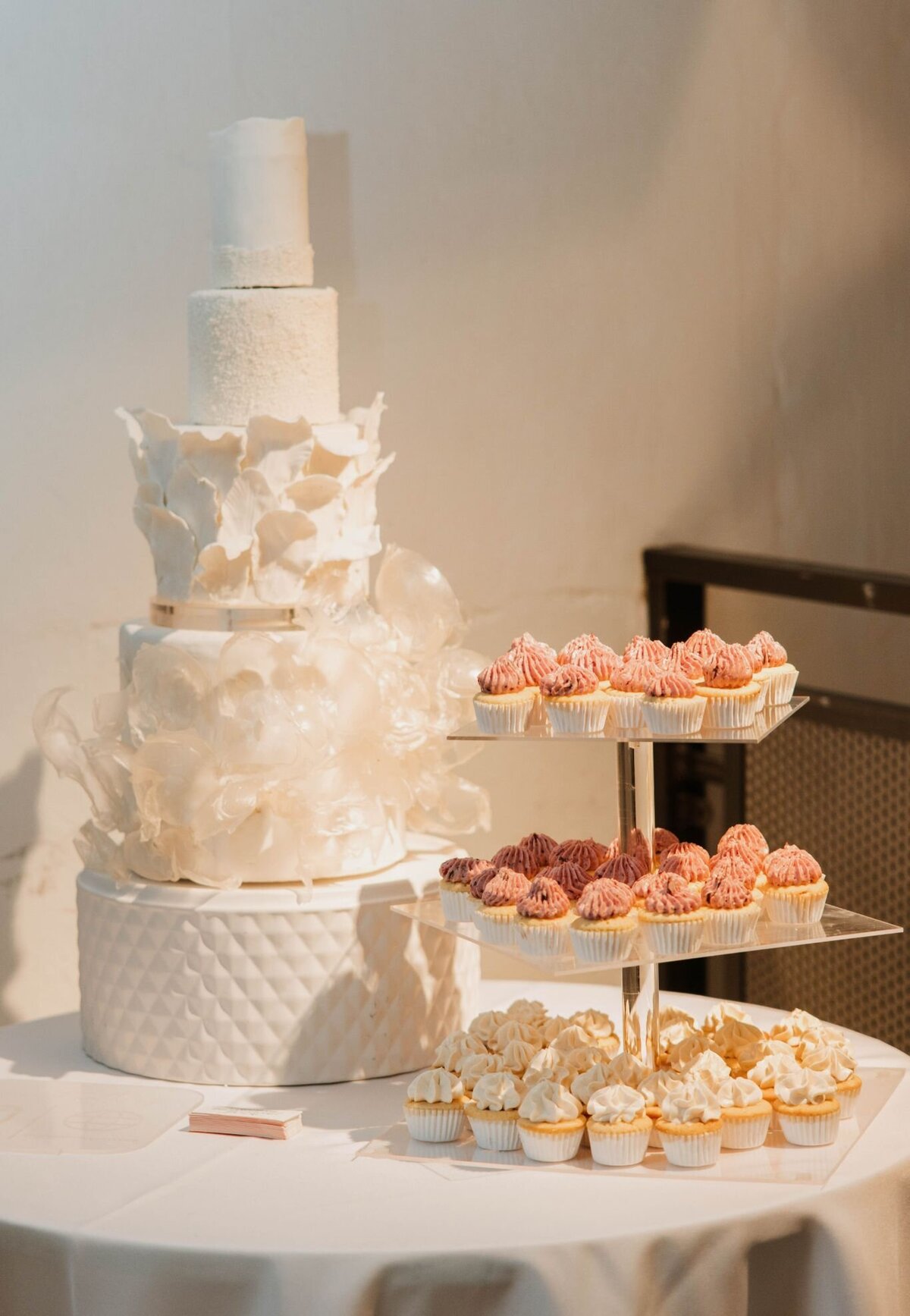 old-city-wedding-stroll-2023-50