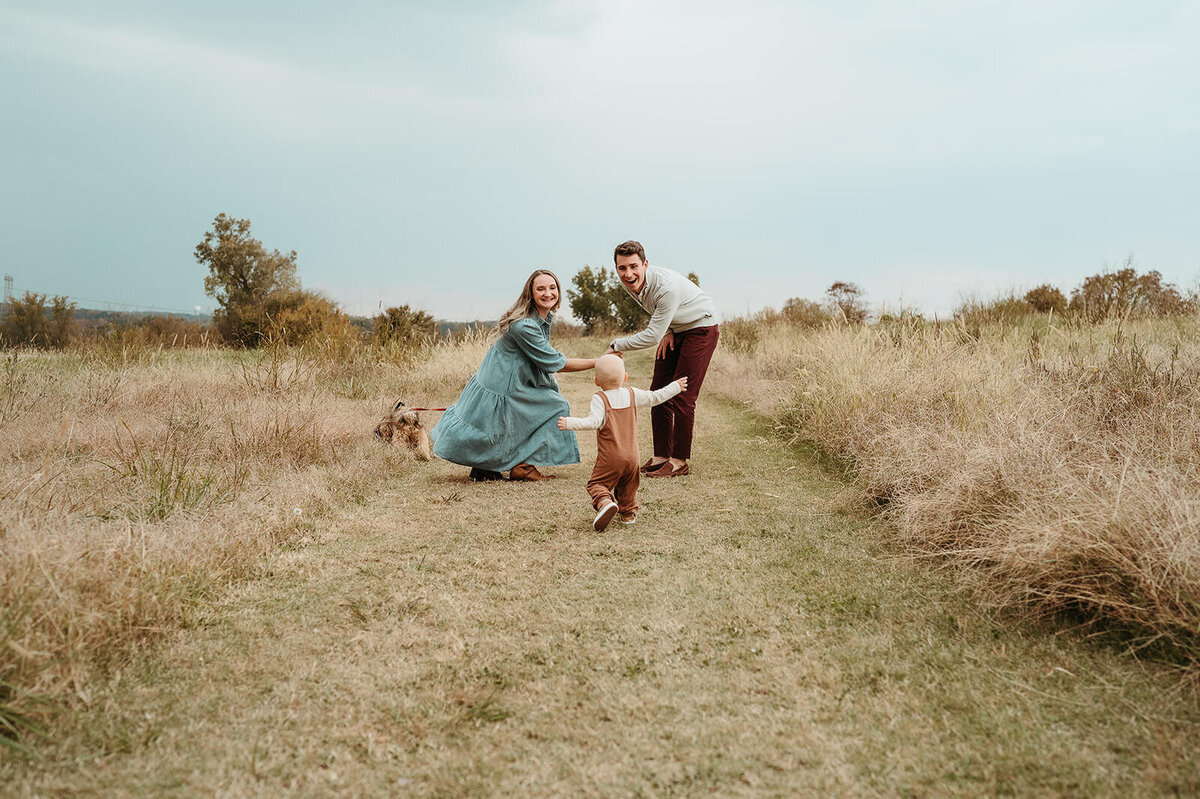family-lifestyle-charlotte-nc-sunset-fall-field