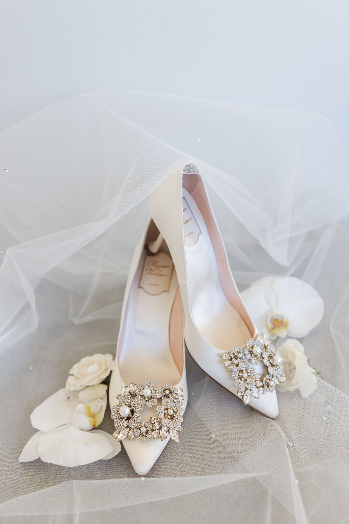 bridal shoes with crystal buckels