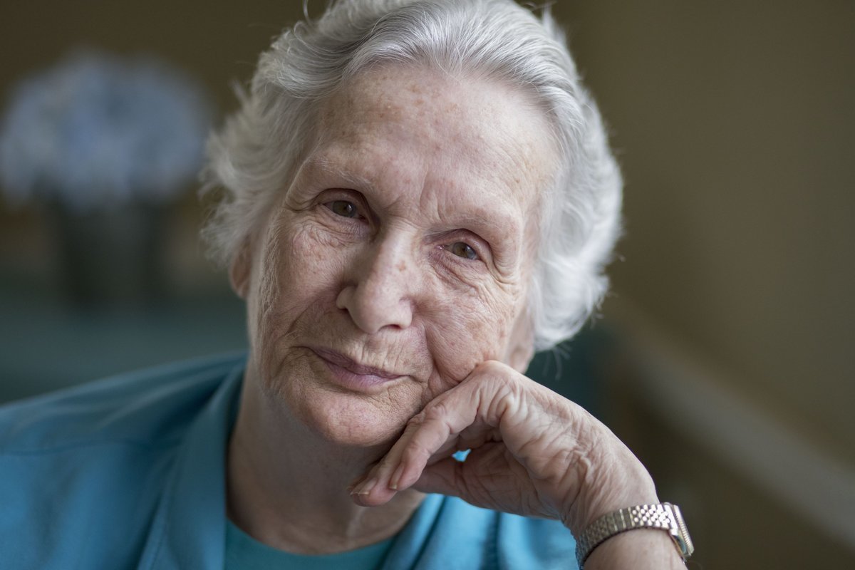 monroe_photographer_a_focused_life_photography_family_conyers_ga_tgrandma_nursing_home_alzheimers_awareness