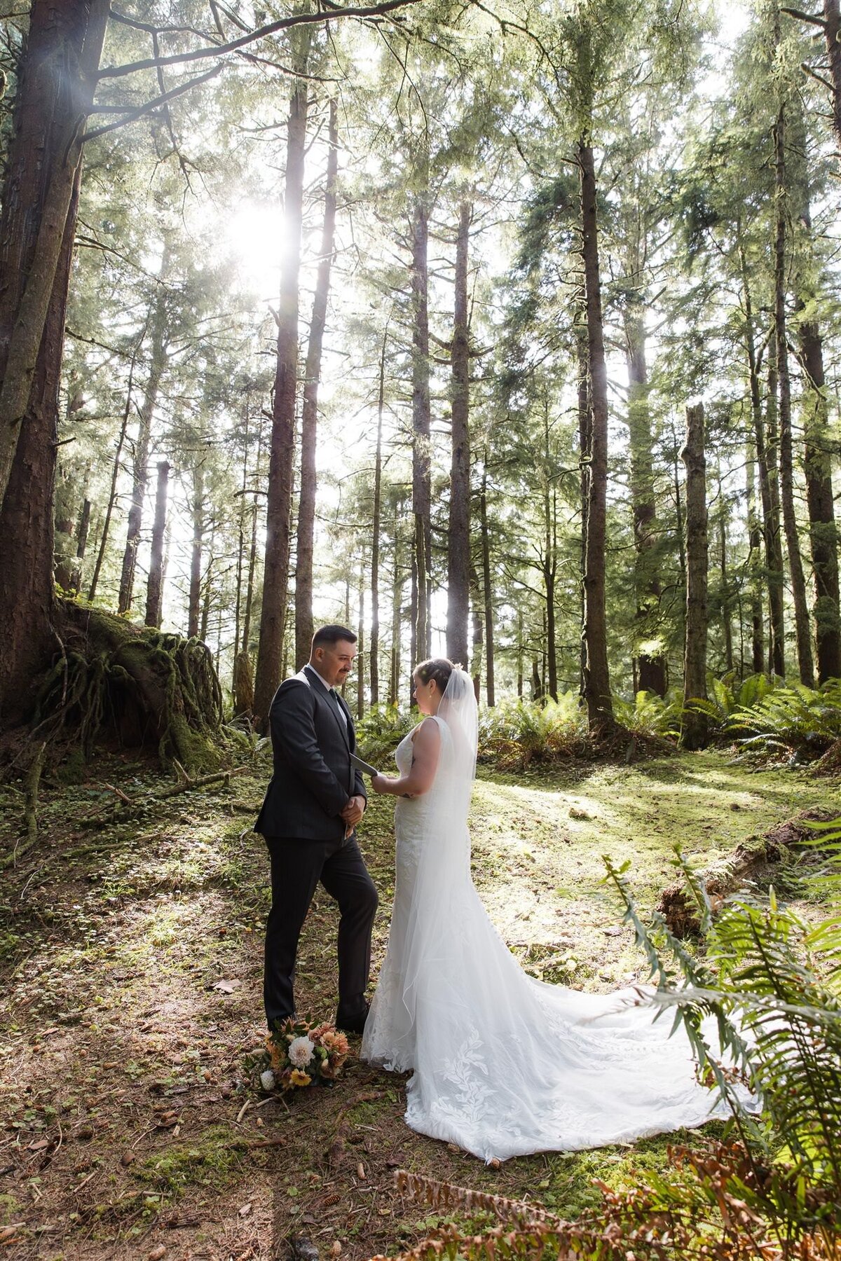 Taylor-Cody-Oregon-Coast-Micro-Wedding-326