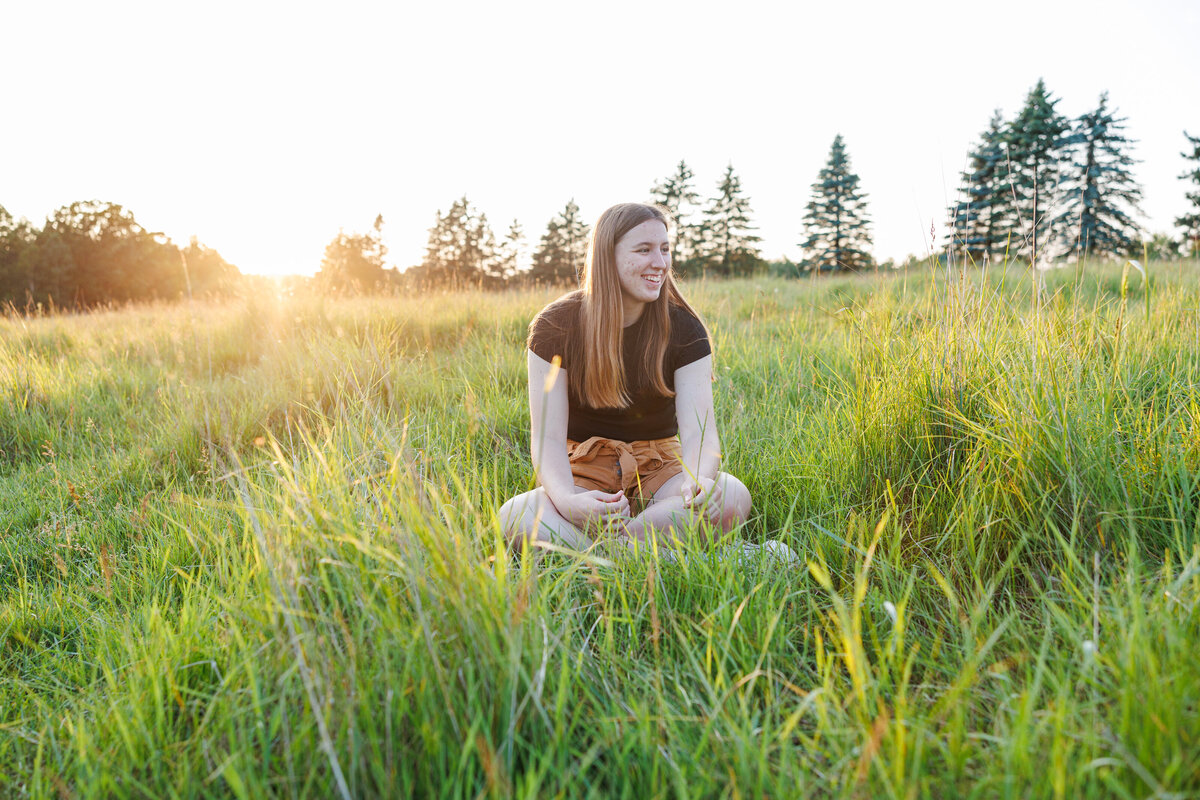 Minnesota photographer for seniors near St. Cloud and Brainerd MN in Central MN Little Falls and Pierz