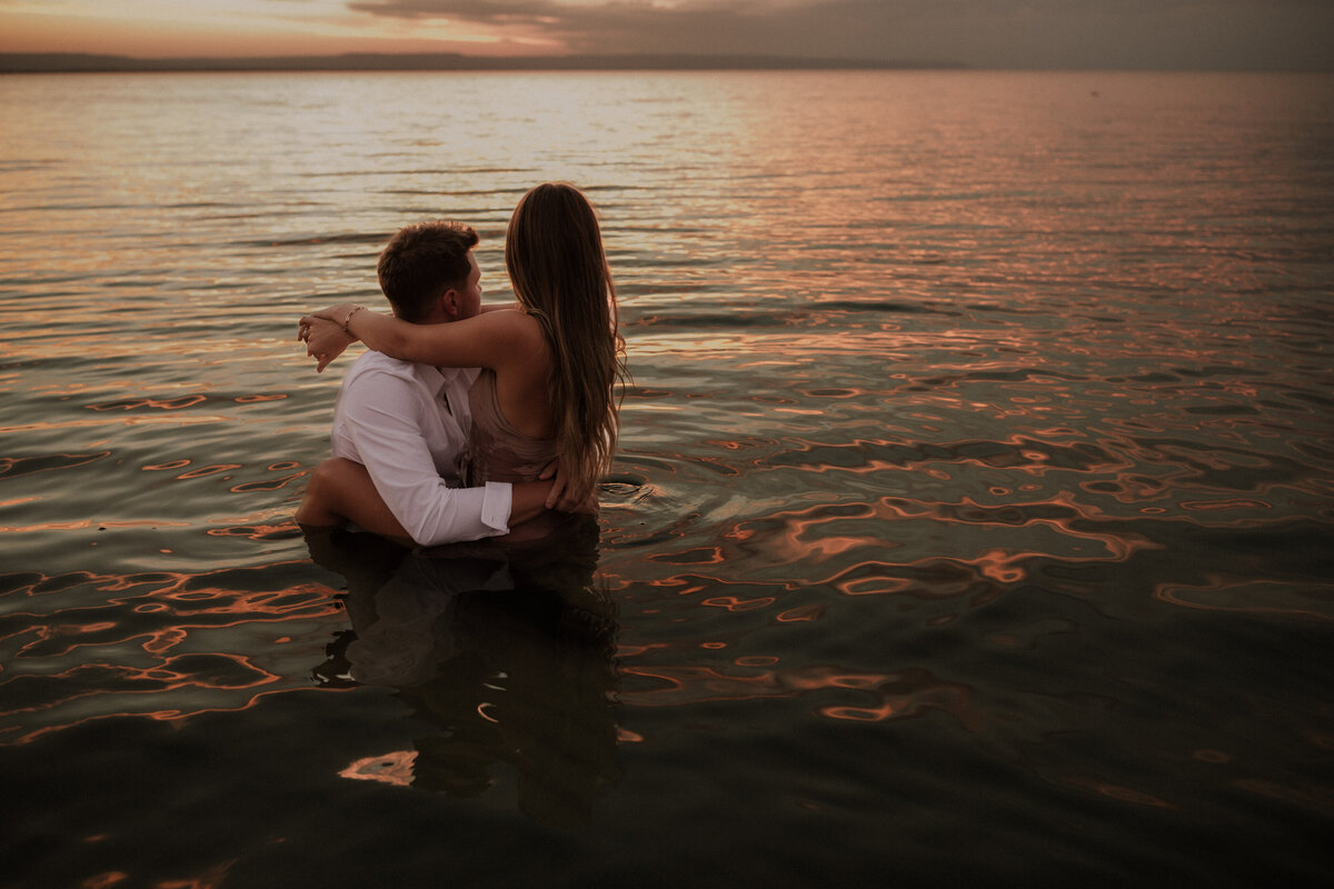 brooke-max-engagement-fall-autumn-wasaga-beach-sunset-barrie-lake-91