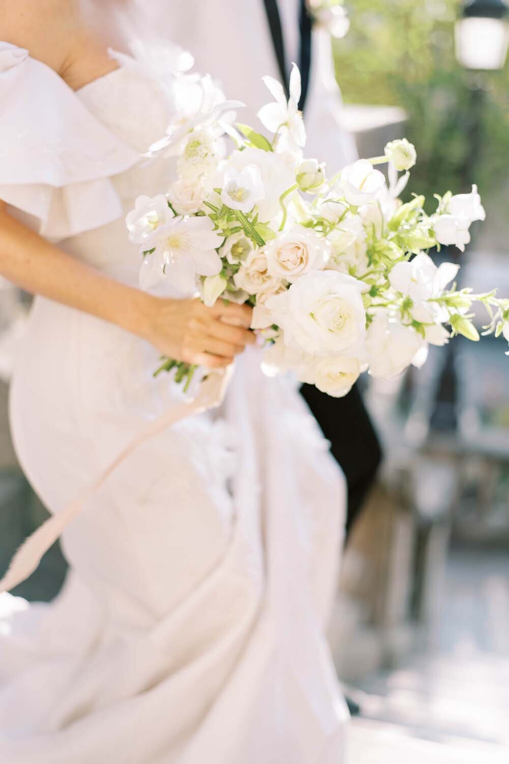 Eiffel Tower Paris wedding editorial veronique Lorre floral designer Marchesa Gown Ruth Terrero Photography10