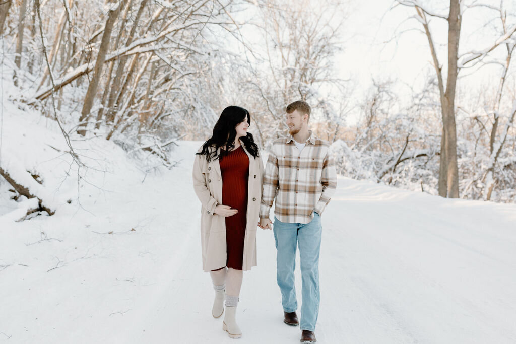 christina_ney_photography_wedding_engagement_lifestyle_photographer_dubuque_iowa_wedding_planning_assistance_adventurous_bold_laidback Family Photography16