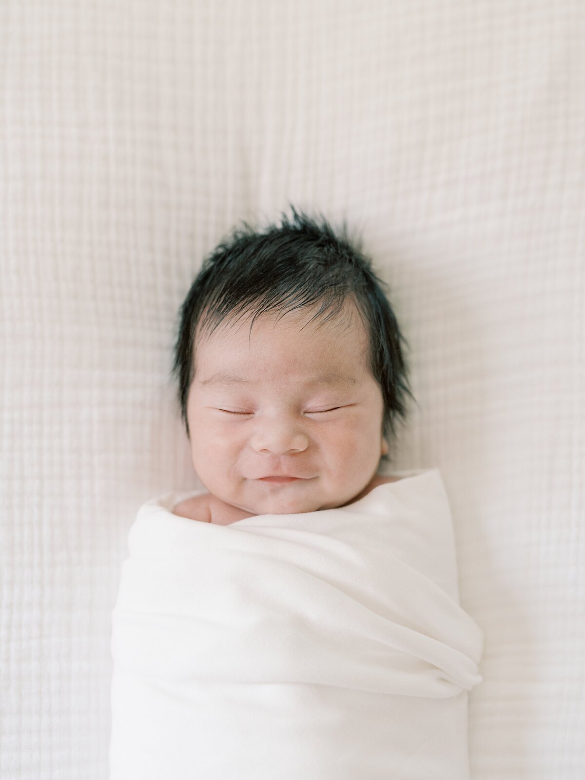 simple-relaxed-northern-virginia-newborn-photographer-lifestyle-photos1