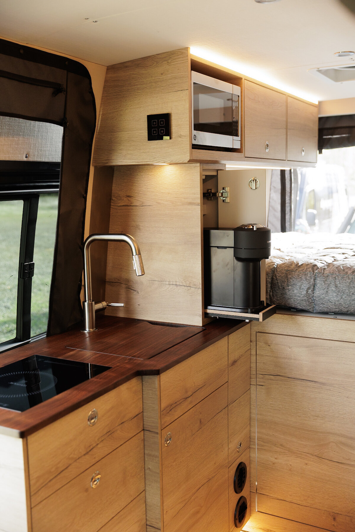 2_SummitSeeker_251013_BMV_#125_SlowFastcreative_1687