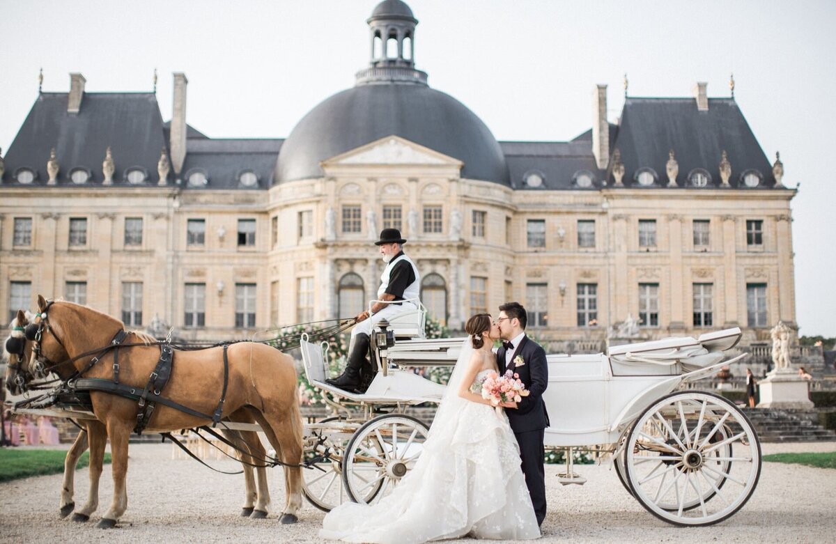 h Fairytale Castle Wedding Paris France Chateau de Vaux-le-Vicomte by @alejandrapoupelevents 7