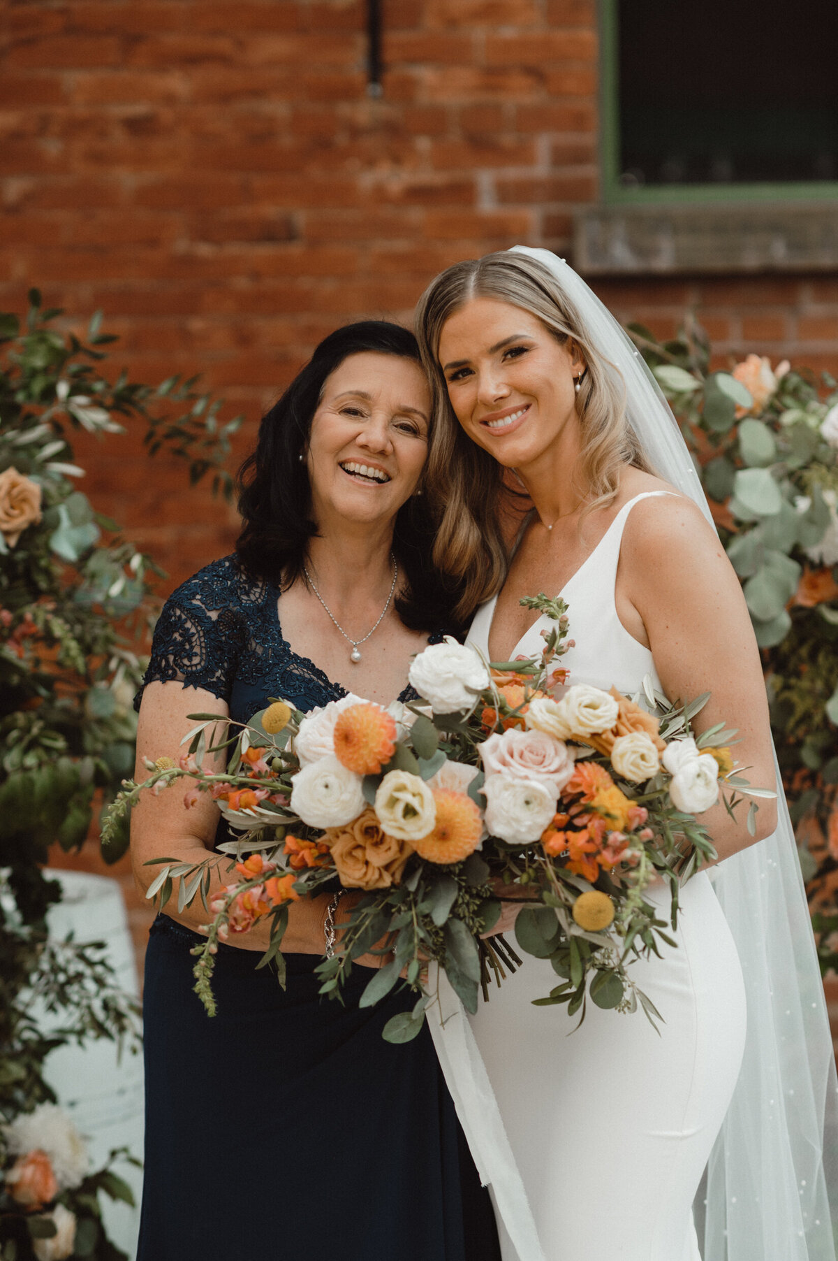 AllieJenningsPhoto-MCGregWedding-SNEAKPEEKS-49