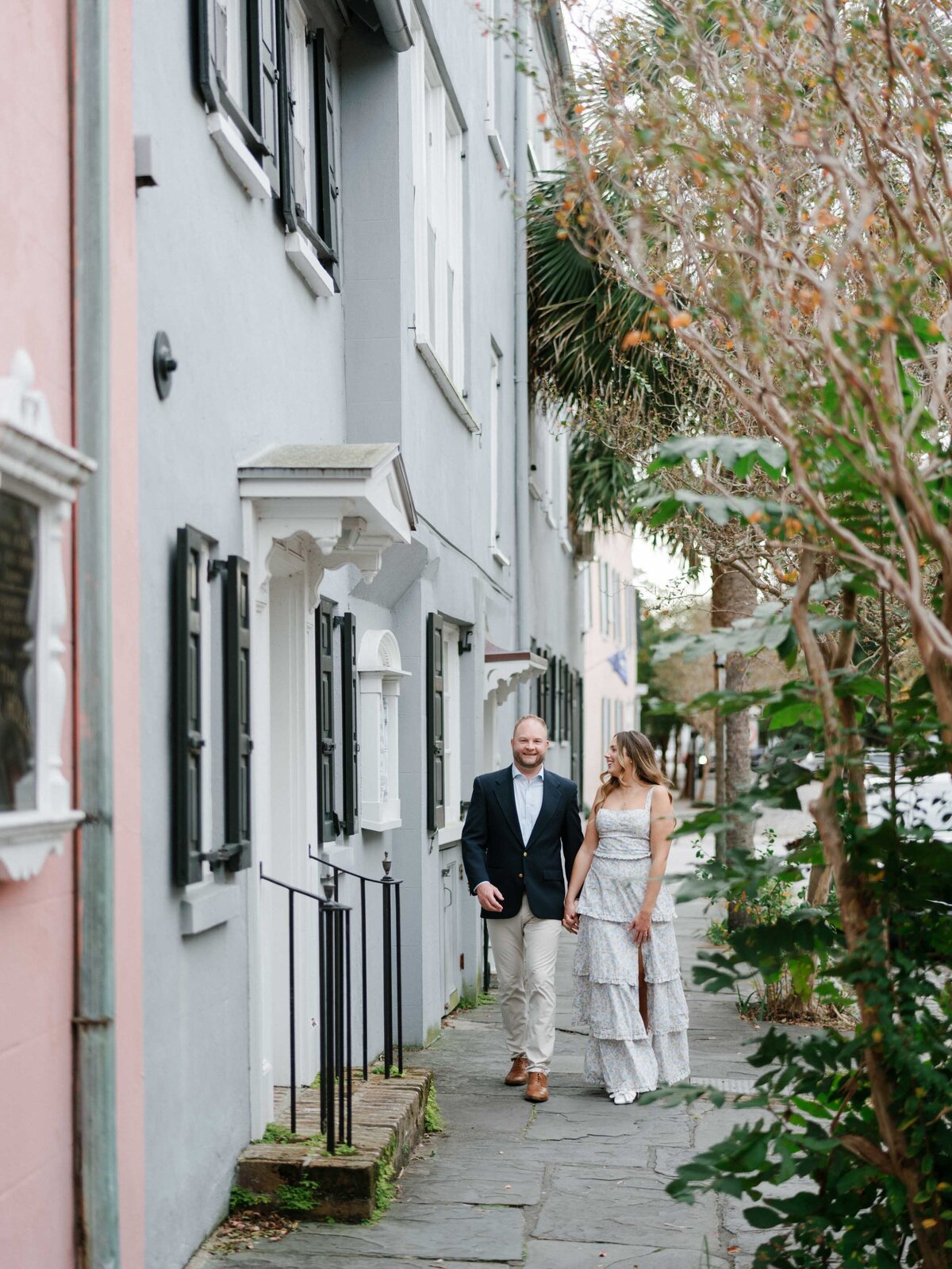 downtown-charleston-engagement-session-meg-andrew-027