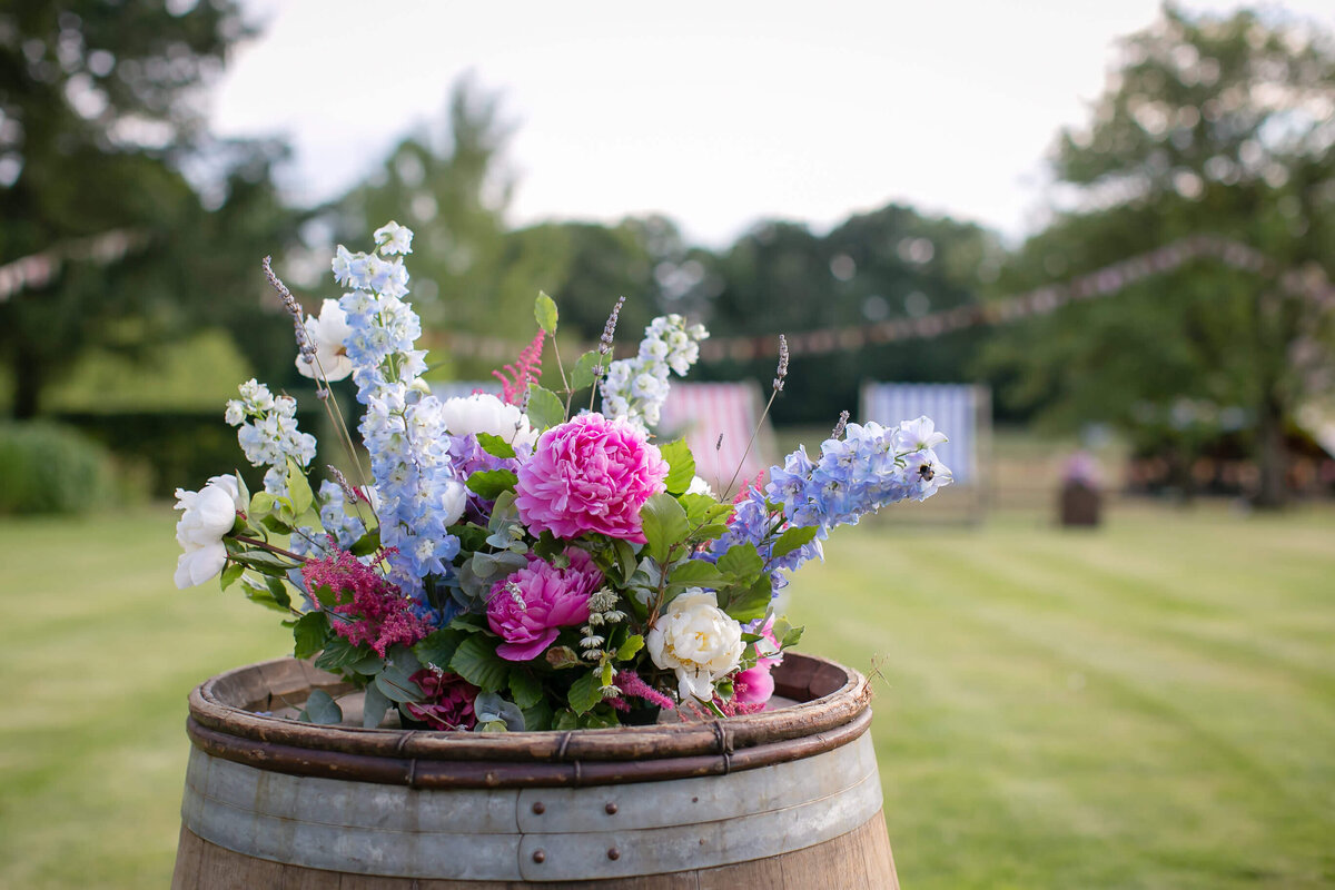 5 festival-themed-flower-decor