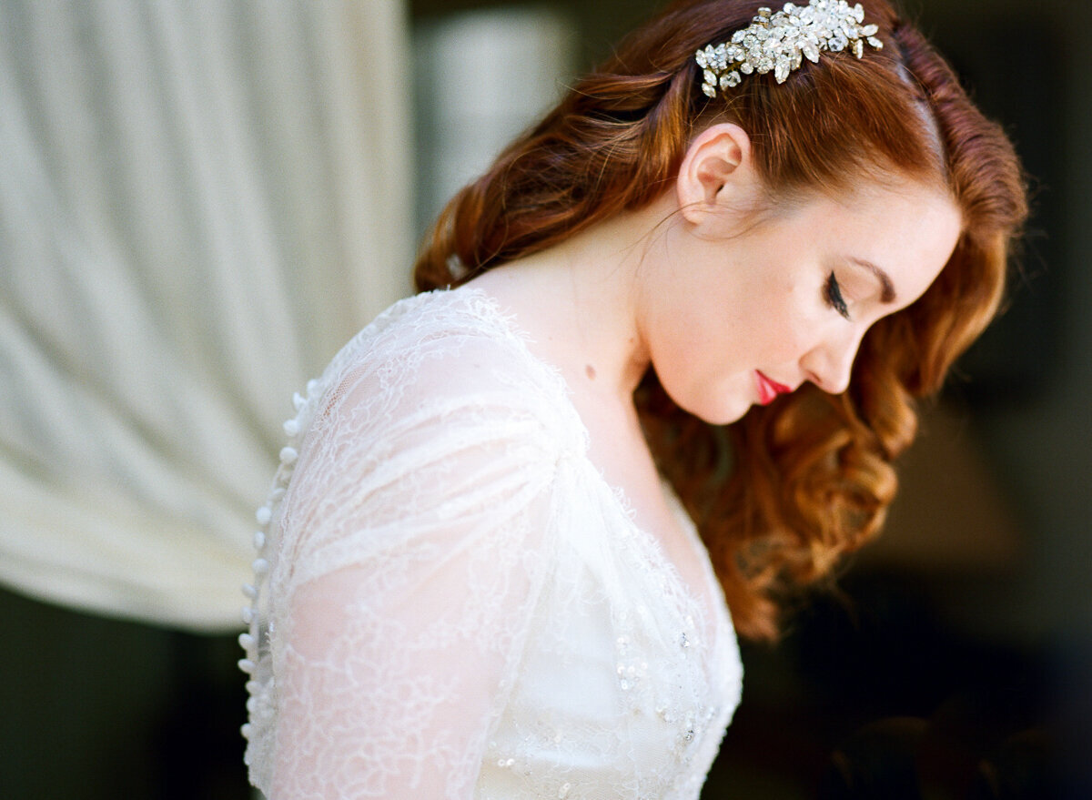 San-Ysidro-ranch-wedding-red-floral-inspiration-thedejaureguis-0073