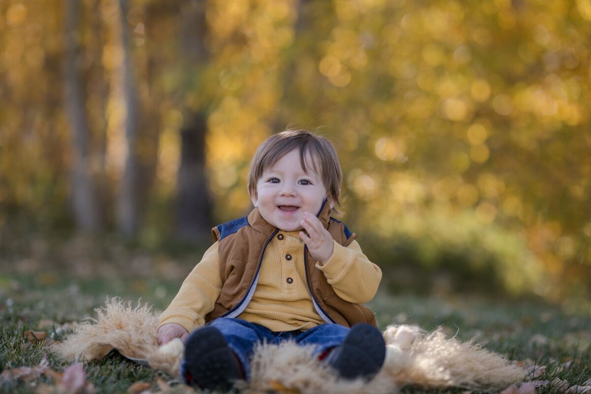 Constantin 1 year portraits-1006