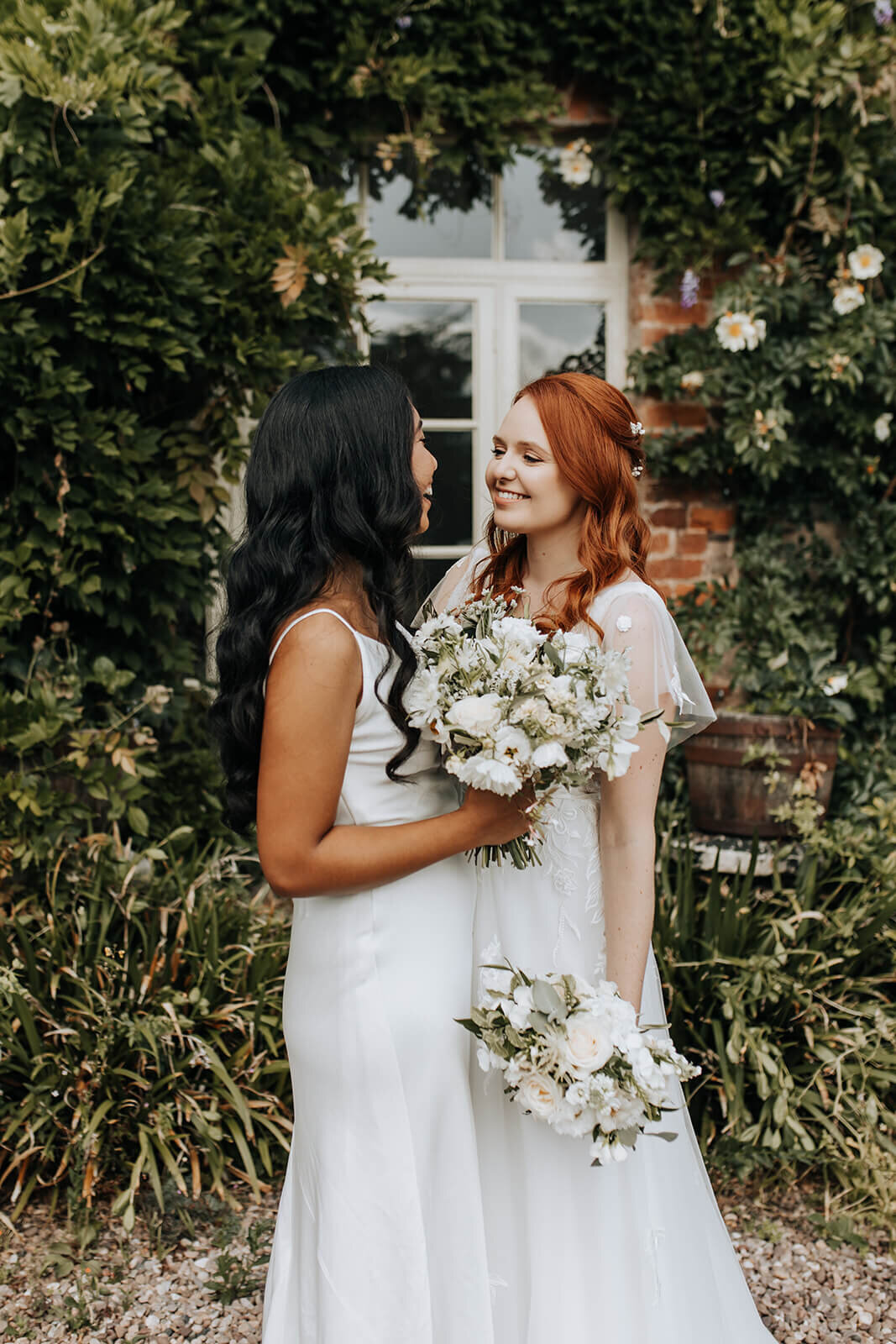 Issy-and-Bella-Floral-Design-Wedding-Florist-Herefordshire-Lyde-Court-A-L14