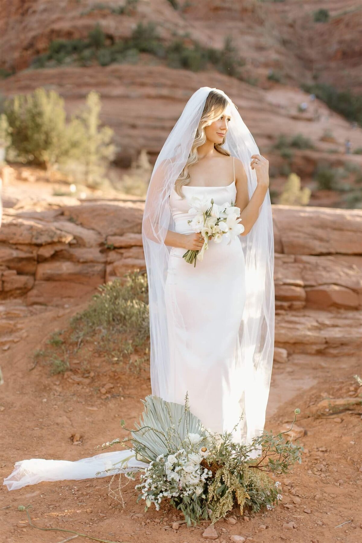 tinted-events-design-and-planning-sedona-wedding-urban-desert-flora-photography-memories-by-lindsay-destination-wedding-planning-tintedevents.com