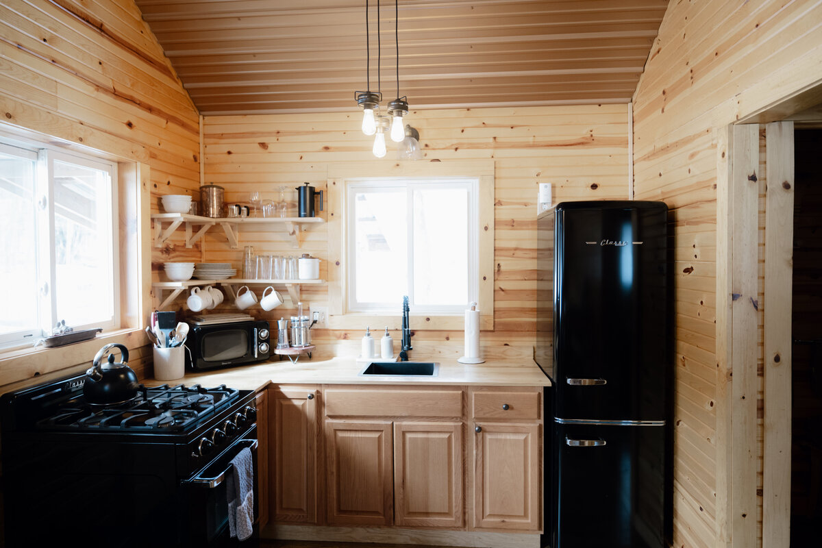 Bear-Ridge-Destination-cozy-cabin-rosie-photo-video-130