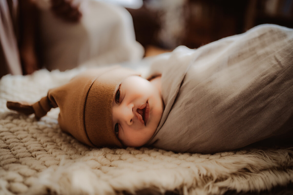 newborn swaddle lifestyle photo