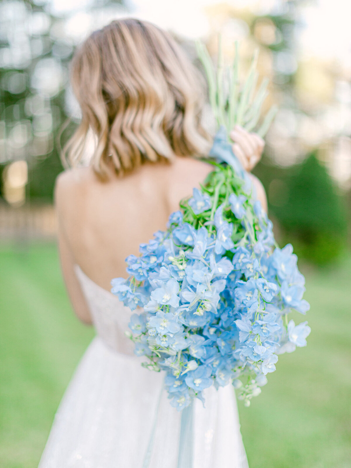bride details bouquet flowers blue