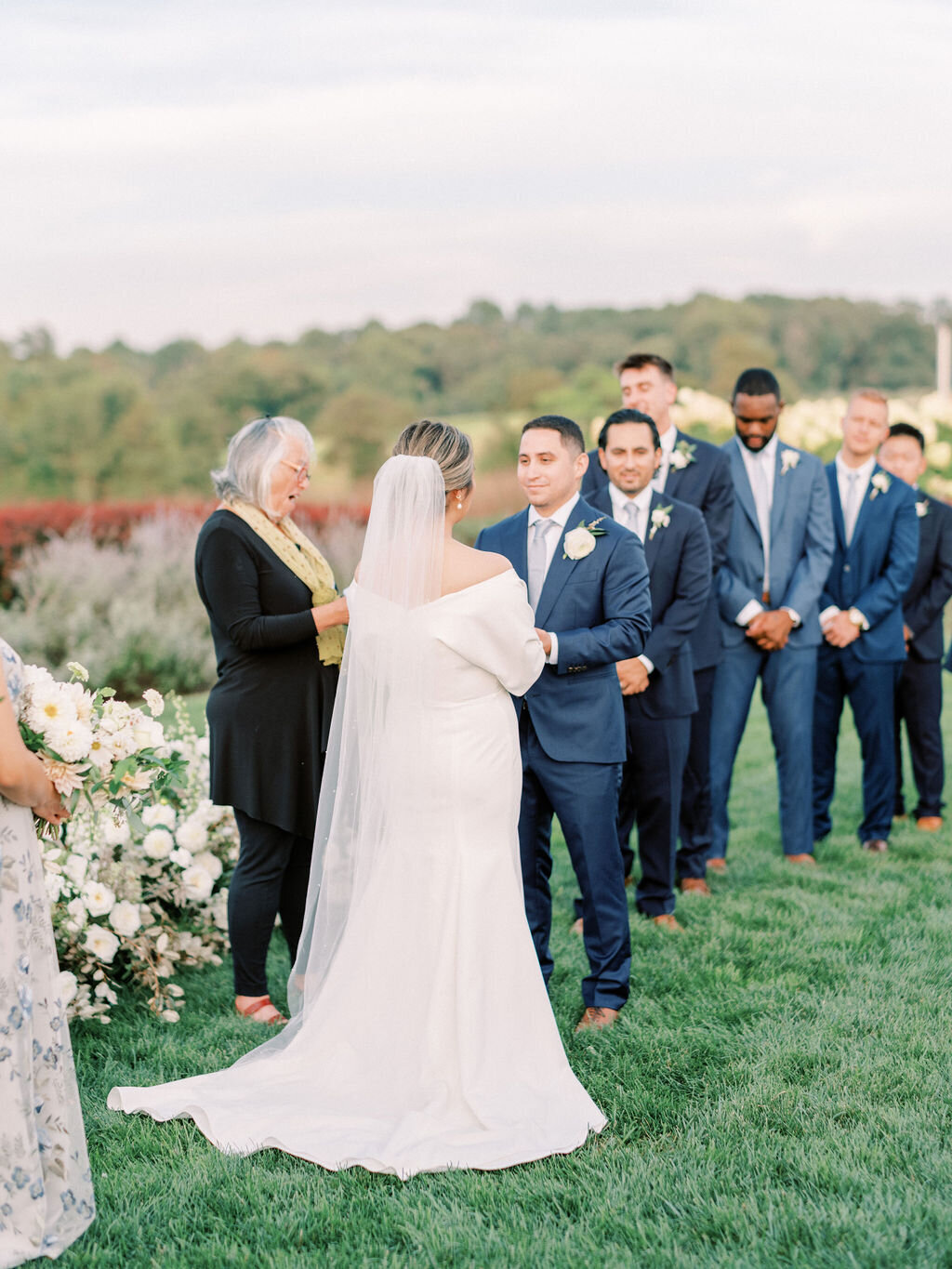 Leslie&Ricardo_EarlyMountainVineyardWedding_SneakPeek-87