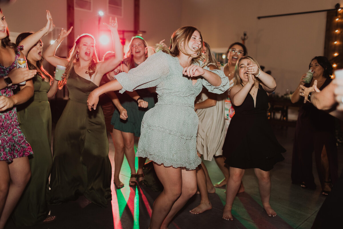 Kansas City Wedding Photographer - CaitlynCloudPhotography - reception dancing