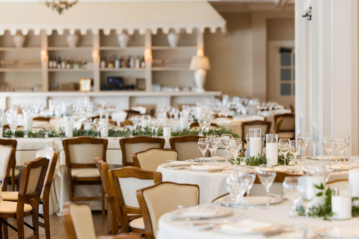 Wedding-at-The-Commodore-in-Hartland-WI-22