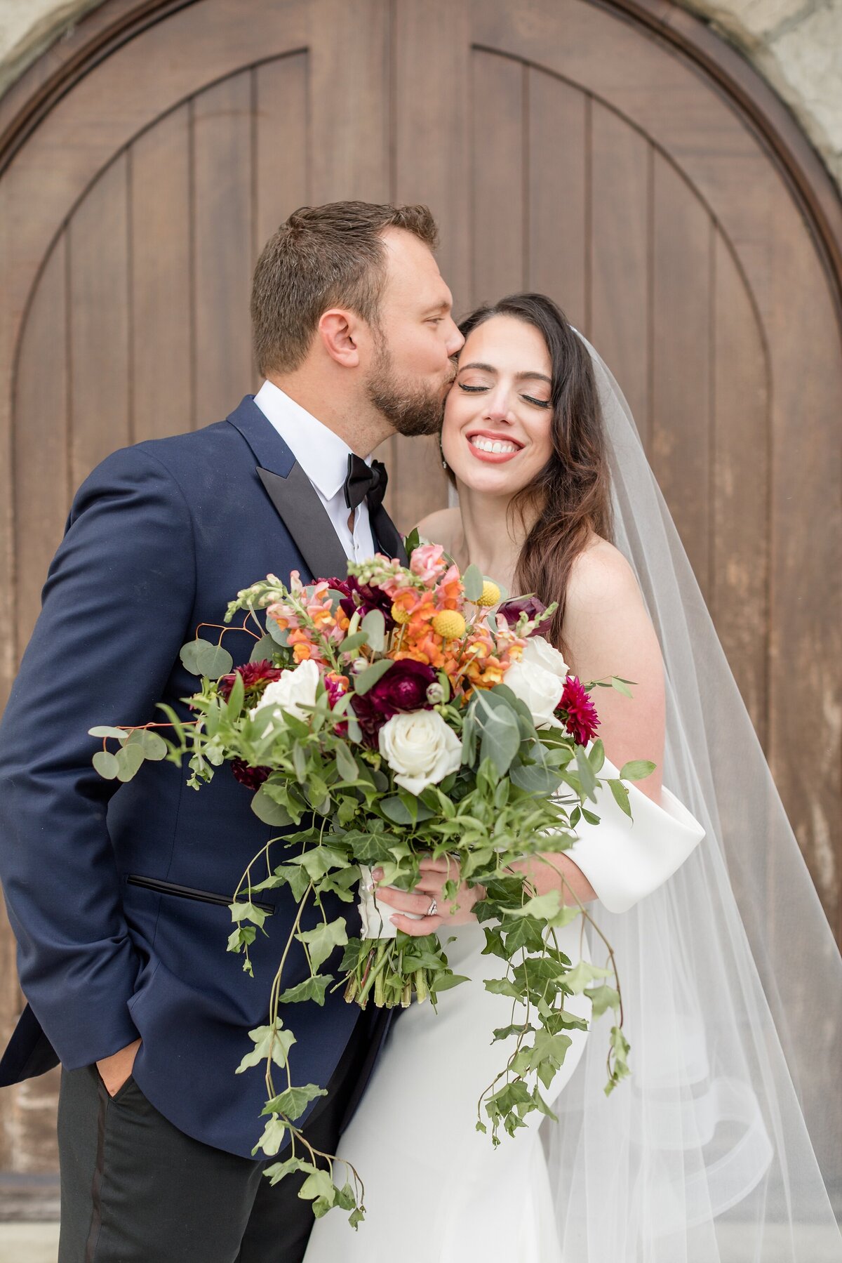 Aviva and Tyler Wedding Sneak Peeks - Dylan and Sandra Photography -56