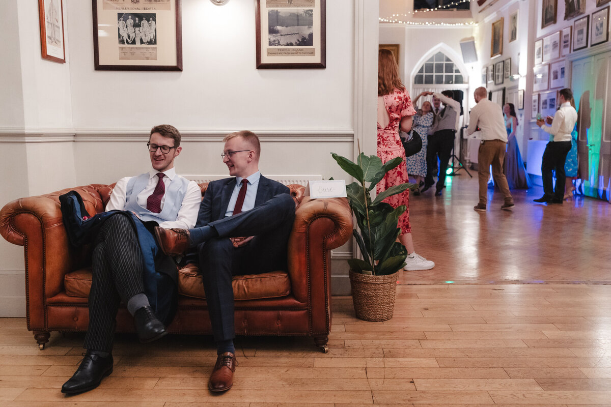 Thames_rowing_Club_London_wedding_photographer-11
