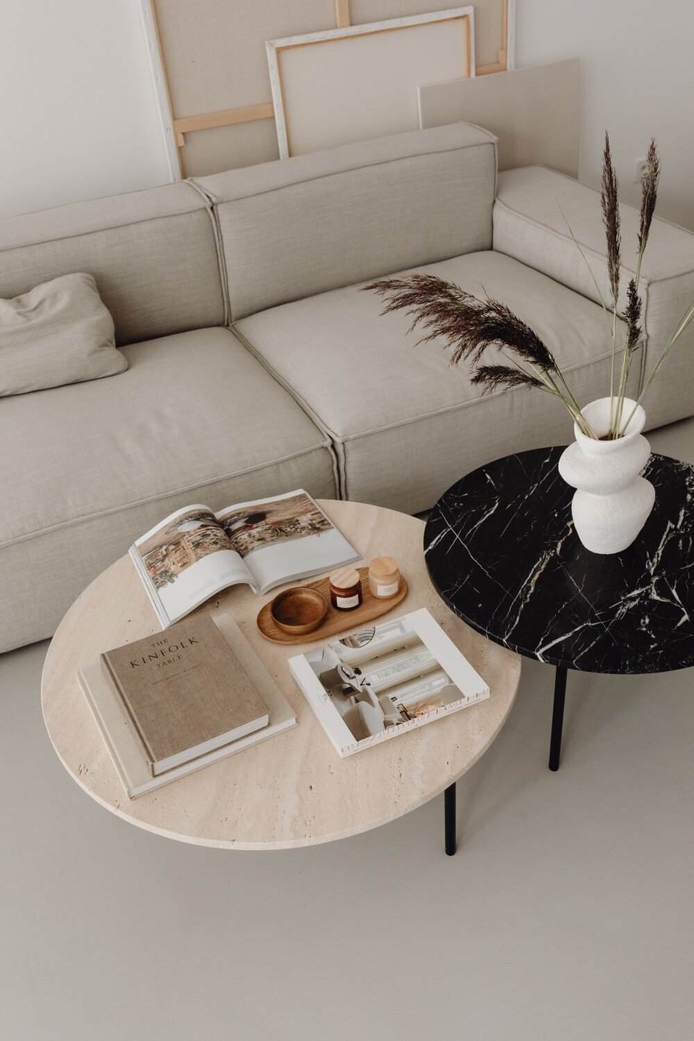 kaboompics_travertine-coffee-table-and-greige-linen-couch-28893