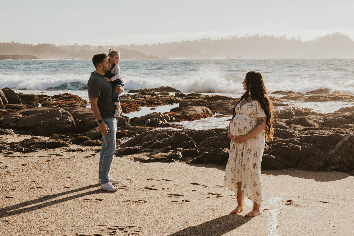 Sarah-Lucas-Maternity-Session-Carmel-Beach-7