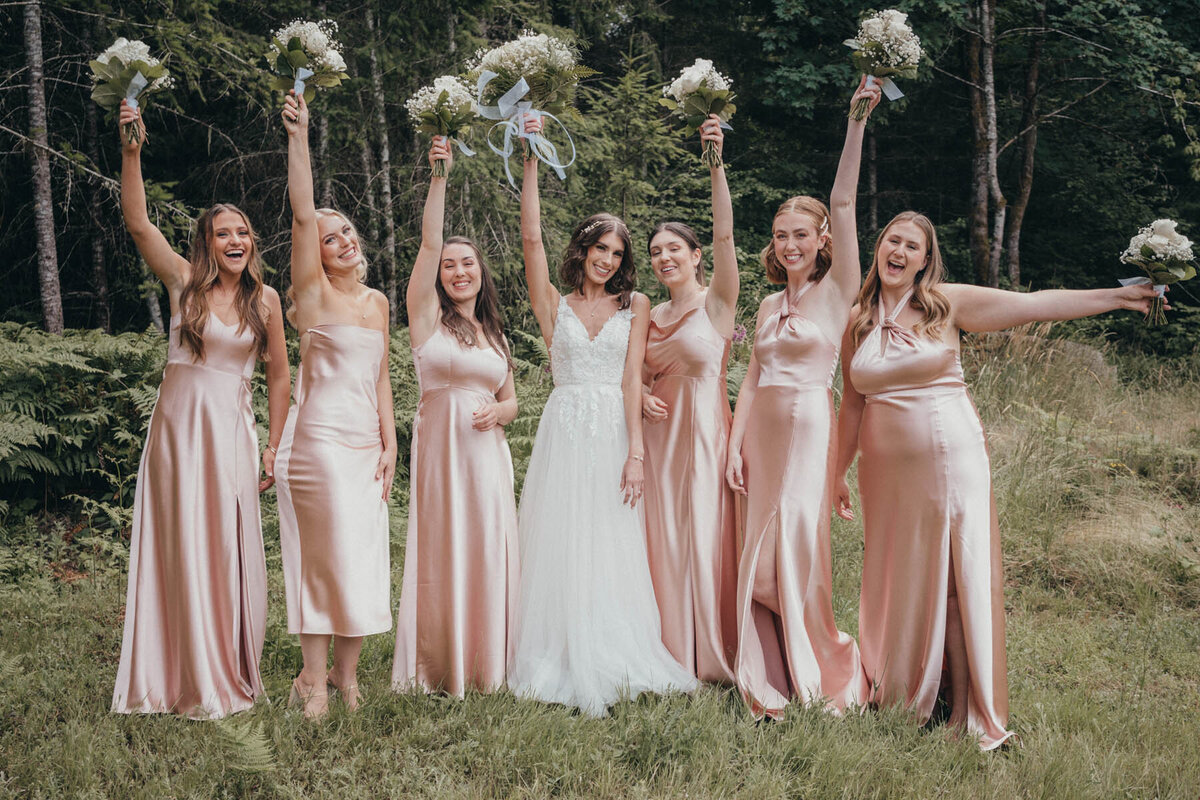 moments-and-mountains-photo-and-film-olympia-lacey-tacoma-wedding-photographer-JI (9 of 15)